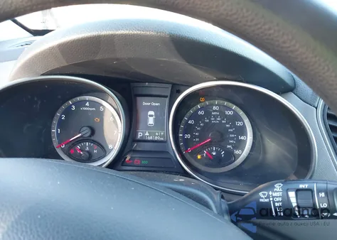 2016 Hyundai Santa Fe Se z USA, uszkodzony, nr VIN KM8SM4HF5GU133929